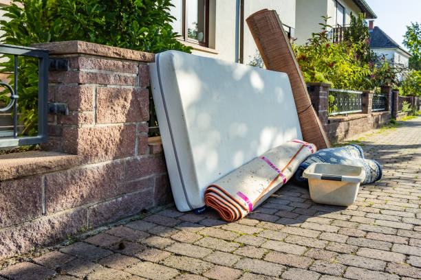 Best Attic Cleanout Services  in Kahaluu Keauhou, HI